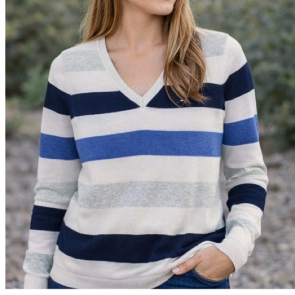 Tommy Hilfiger Women's Striped V-Neck Sweater Small Multicolor Long Sleeve